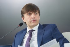 Министр просвещения Сергей Кравцов обозначил основные направления работы в новом учебном году